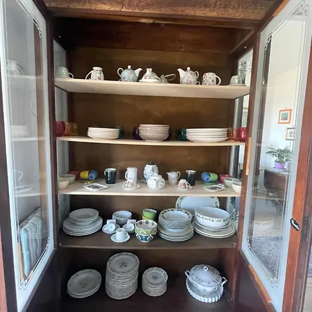 Casamore Privacy E Panorama Comodo A Tutti I Servizi Silenzioso Posto Auto E Box Per Auto Piccole E Moto, Si Accede Attraverso Scale * Recco