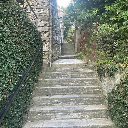 Casamore Privacy E Panorama Comodo A Tutti I Servizi Silenzioso Posto Auto E Box Per Auto Piccole E Moto, Si Accede Attraverso Scale Recco