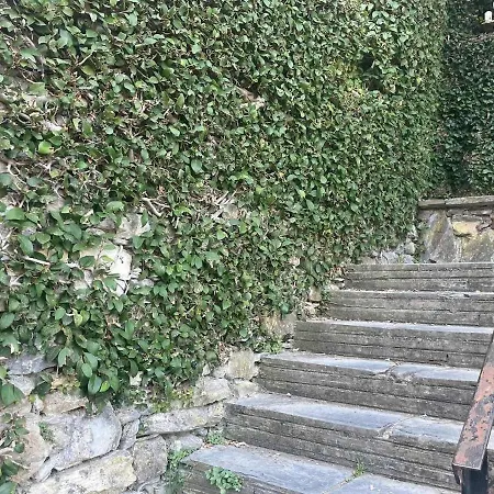 Casamore Privacy E Panorama Comodo A Tutti I Servizi Silenzioso Posto Auto E Box Per Auto Piccole E Moto, Si Accede Attraverso Scale Apartment Recco