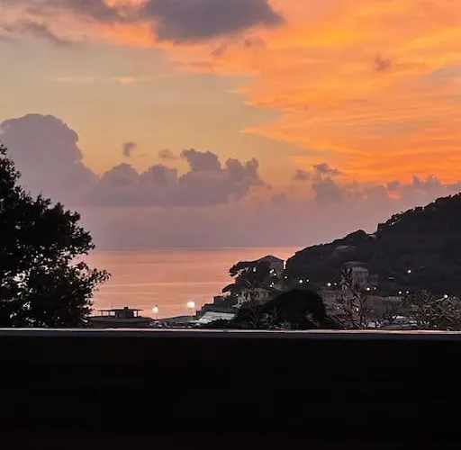 Lägenhet Casamore Privacy E Panorama Comodo A Tutti I Servizi Silenzioso Posto Auto E Box Per Auto Piccole E Moto, Si Accede Attraverso Scale