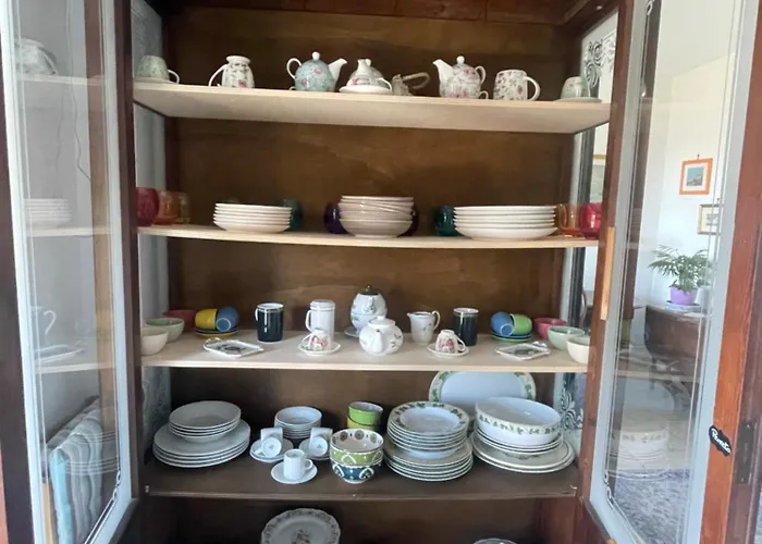 Casamore Privacy E Panorama Comodo A Tutti I Servizi Silenzioso Posto Auto E Box Per Auto Piccole E Moto, Si Accede Attraverso Scale * Recco