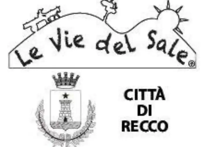 Casamore Privacy E Panorama Comodo A Tutti I Servizi Silenzioso Posto Auto E Box Per Auto Piccole E Moto, Si Accede Attraverso Scale * Recco